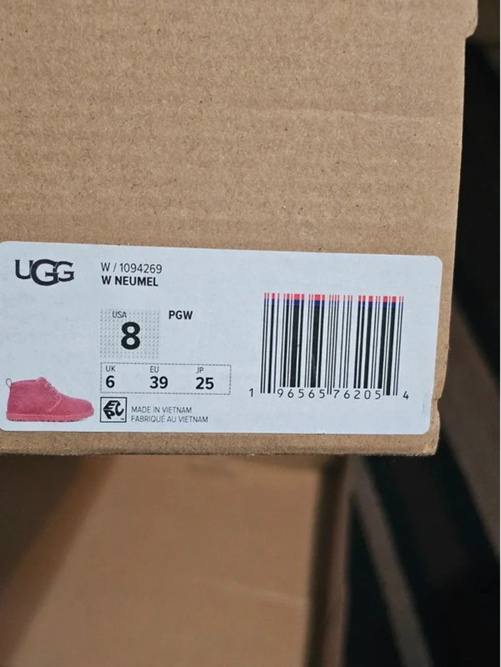 UGG Neumel Chukka Boots 8